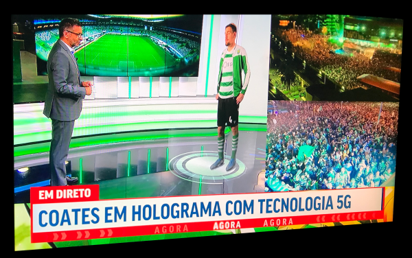 Entretien holographique en direct 5G avec un capitaine de football