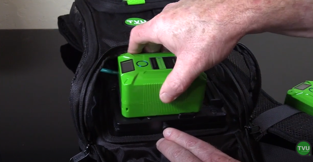Installing the POWERPAC 2 battery